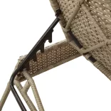 2 db világosszürke polyrattan napozóágy asztallal
