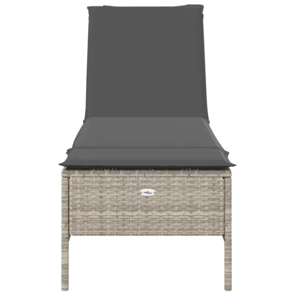 világosszürke polyrattan napozóágy párnával