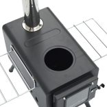 fekete acél sátorkályha kéménnyel és összecsukható lábakkal