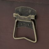 sötétbarna furnérlemez kincsesláda retesszel 90 x 50 x 39,5 cm