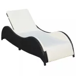 fekete polyrattan napozóágy párnával