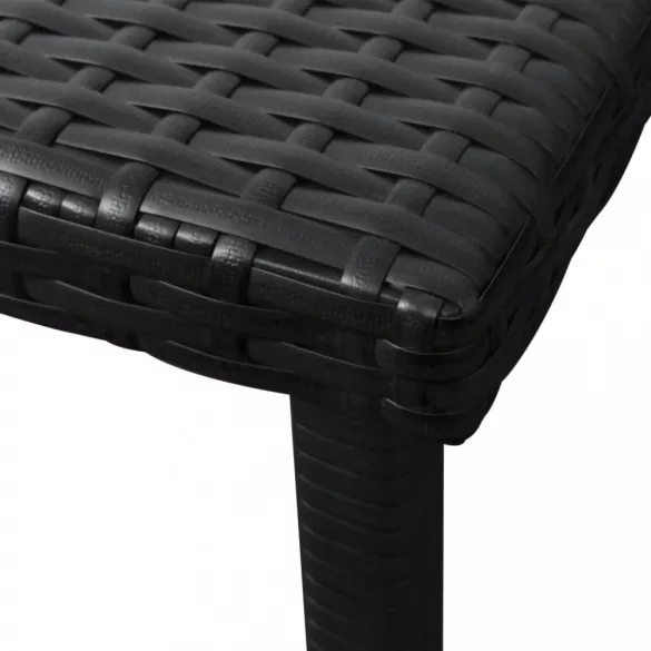 fekete polyrattan napozóágy párnával és asztallal