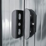 szürke fém kerti fészer