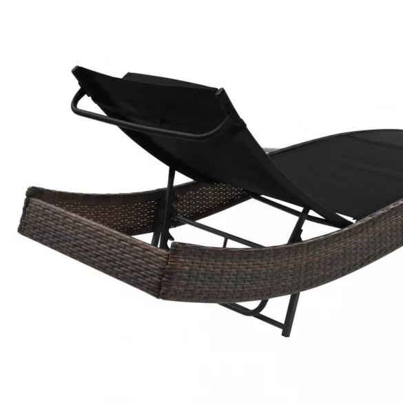 barna polyrattan napozóágy párnával