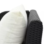 fekete polyrattan napozóágy párnával