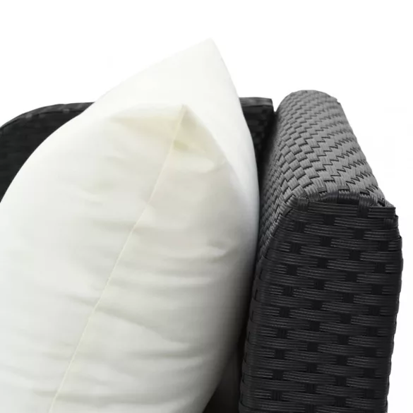 fekete polyrattan napozóágy párnával