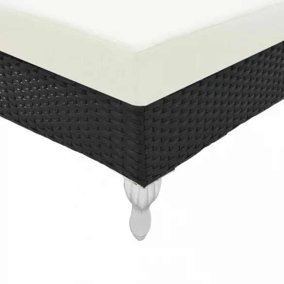 fekete polyrattan napozóágy párnával