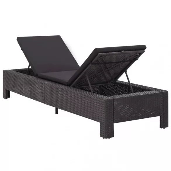 fekete polyrattan napozóágy párnával