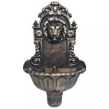 bronzszínű oroszlánfejes falikút