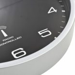 fekete színű rádióvezérelt falióra kvarcszerkezettel 31 cm