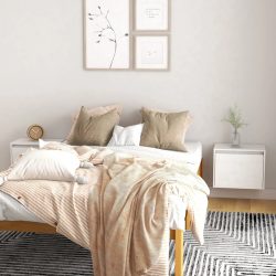   2 darab fehér tömör fenyőfa faliszekrény 45 x 30 x 35 cm