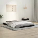 fekete kétszemélyes tömör fenyőfa ágykeret 120 x 190 cm
