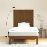 mézbarna tömör fenyőfa fali fejtámla 108 x 3 x 110 cm