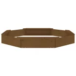 mézbarna nyolcszög alakú tömör fenyőfa homokozó ülésekkel