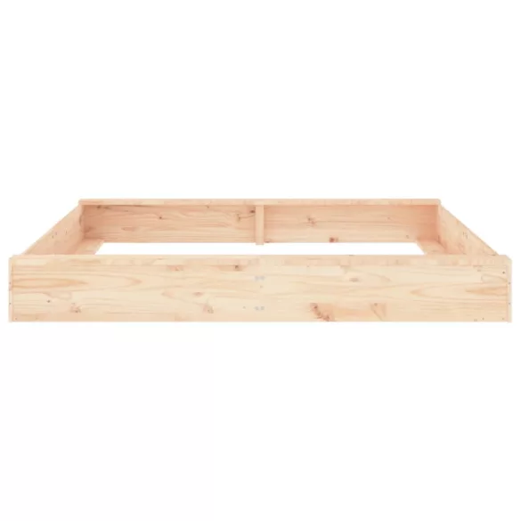 négyszög alakú tömör fenyőfa homokozó ülésekkel