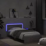 szürke sonoma ágykeret fejtámlával és LED-ekkel 100 x 200 cm