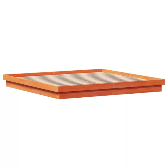 viaszbarna tömör fenyőfa LED-es ágykeret 200 x 200 cm