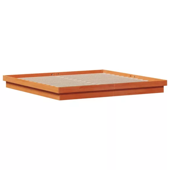 viaszbarna tömör fenyőfa LED-es ágykeret 200 x 200 cm