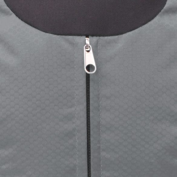 Fekete és szürke 40 L túrázó hátizsák