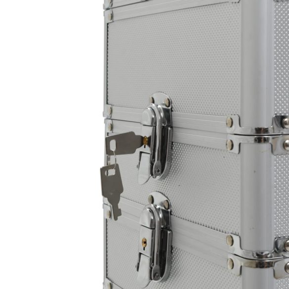 ezüstszínű alumínium sminkbőrönd