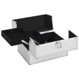 ezüstszínű alumínium sminktáska 22 x 30 x 21 cm