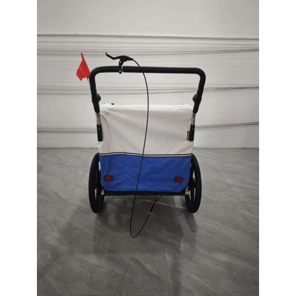 kék kerékpár utánfutó és jogger egyben